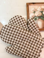 Oven mitts and pads