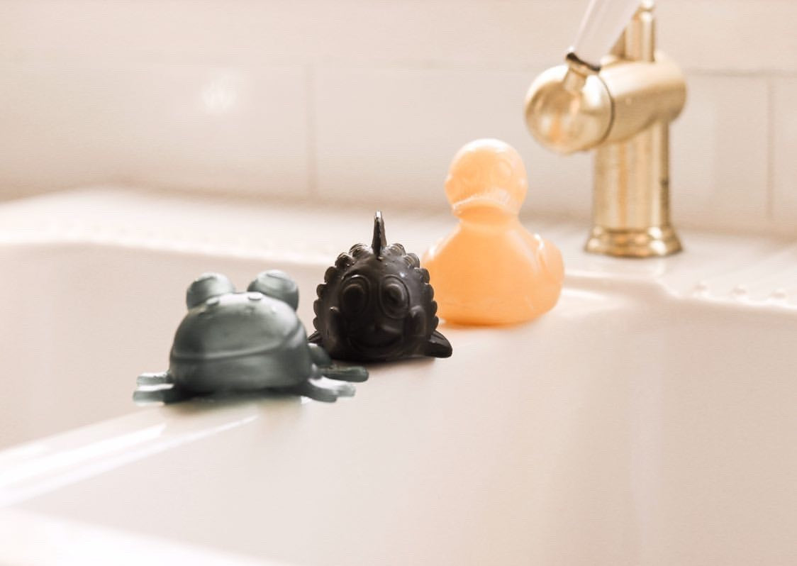 The Pond trio bath toys