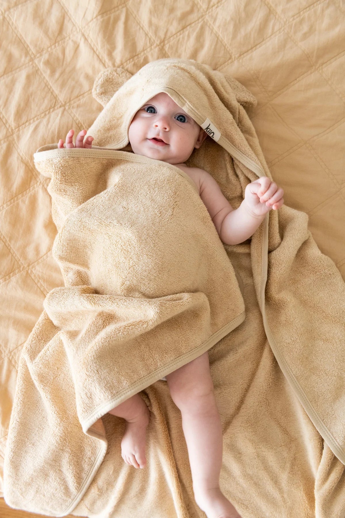 hooded towel - oat