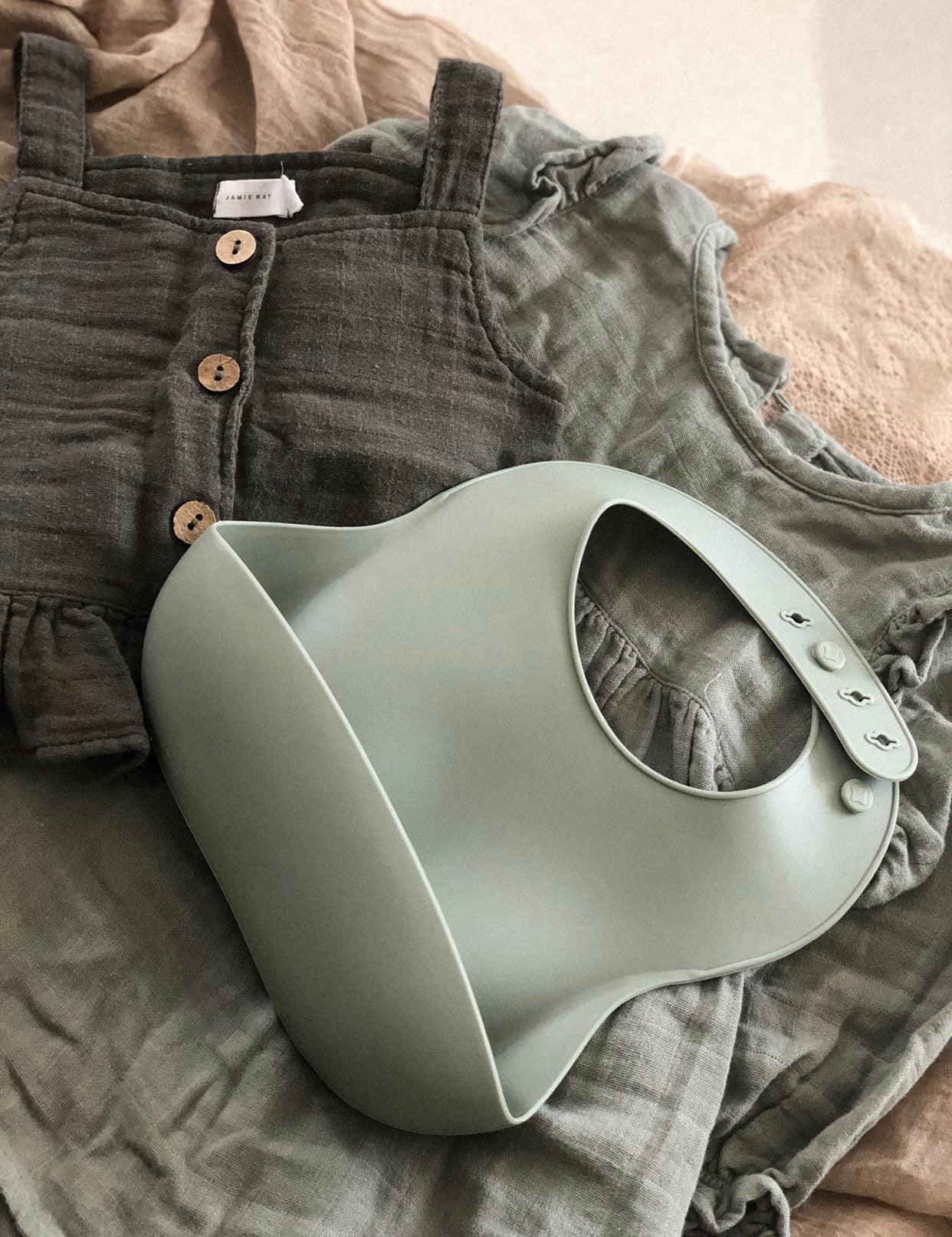 Bear Bibs - Dessert Sage