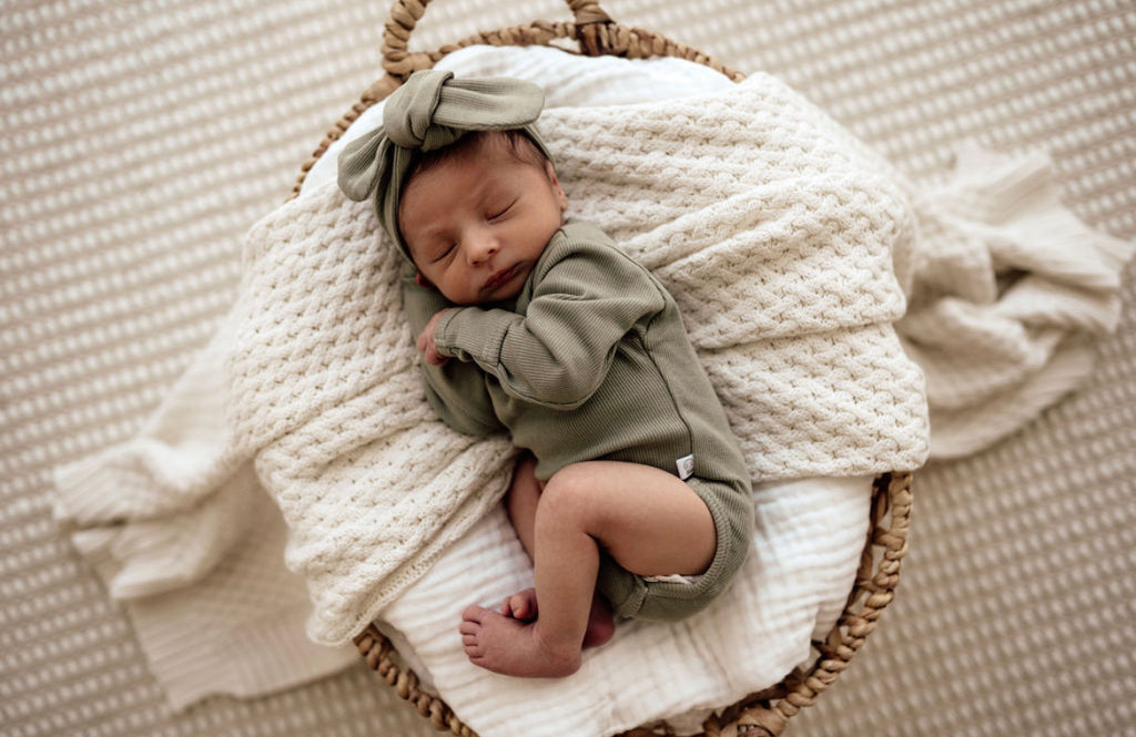 Dewkist Ribbed Topknot