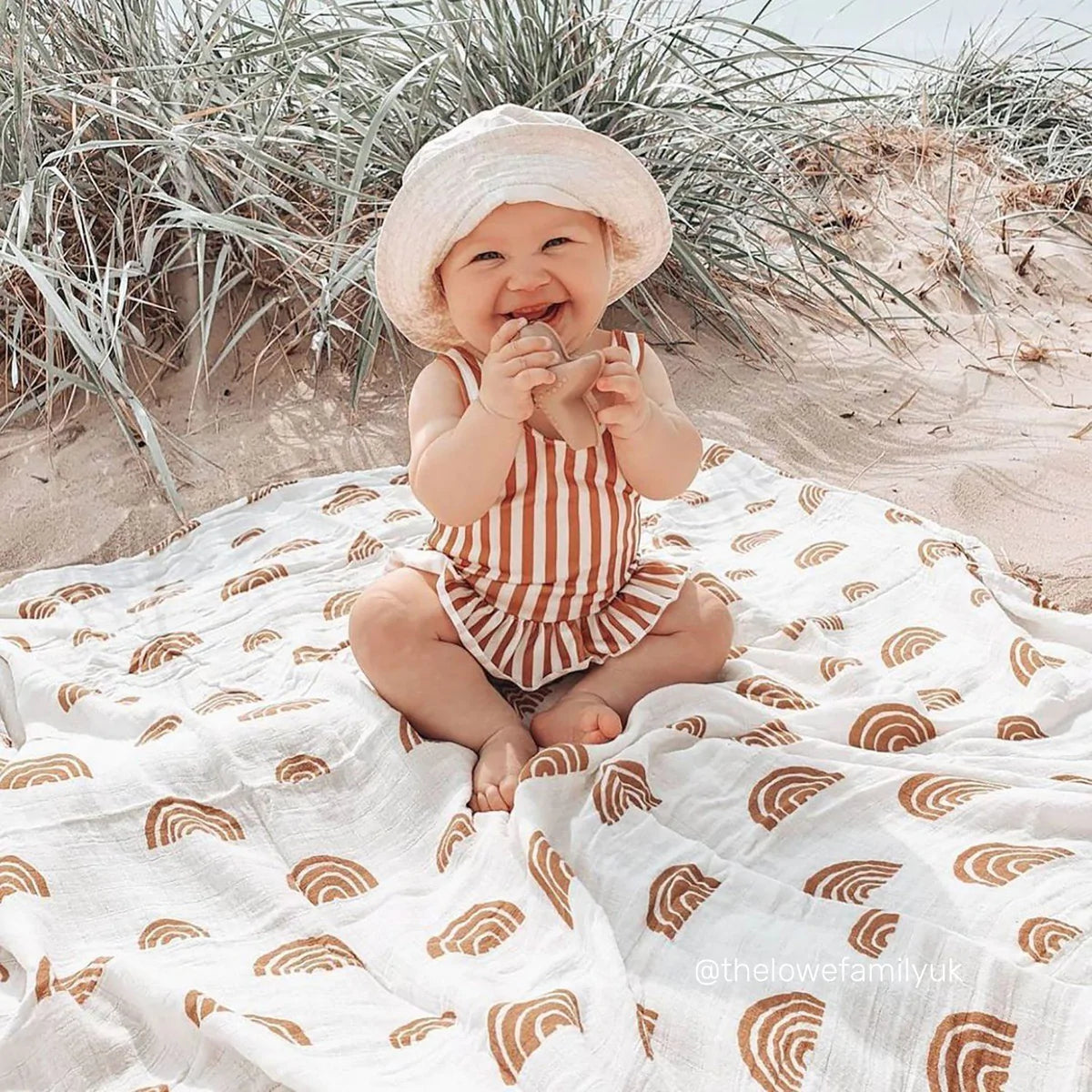 organic swaddle - rainbow ivory + umber