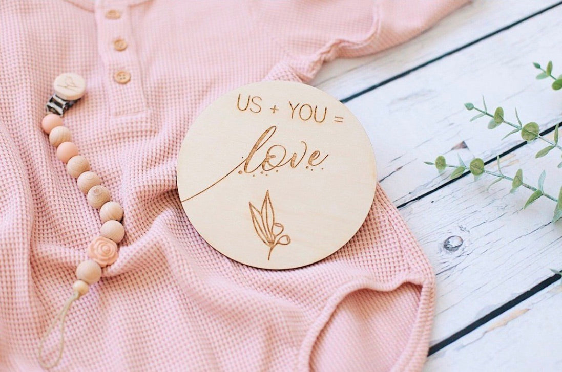 Single wooden discs - Us + You = Love